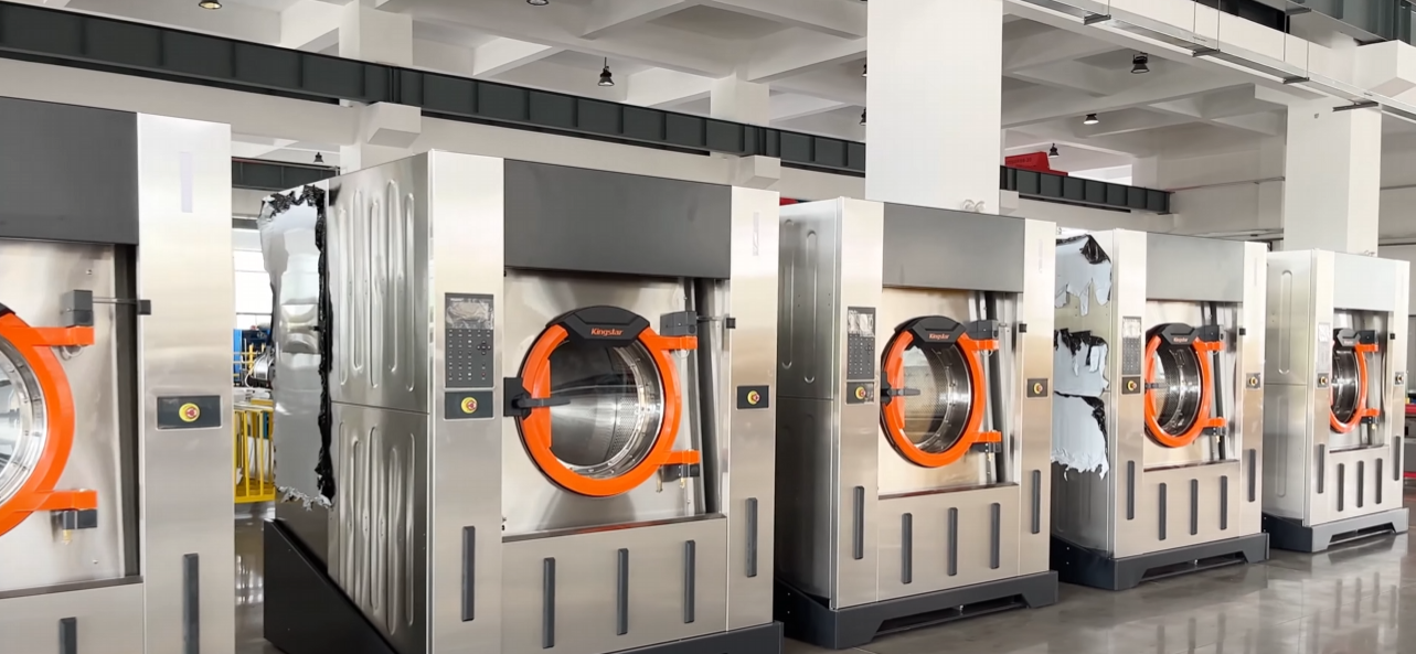 Guide ultime des machines à laver industrielles: types, utilisations et entretien